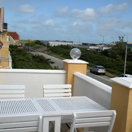 Ostre Strandvej 49 *